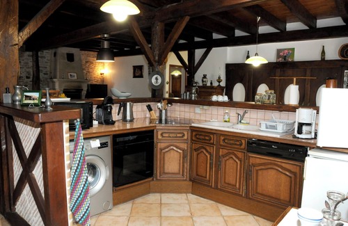 Pays de Saint-Yrieix House | Country house with garden and terrace. Single-storey house.
