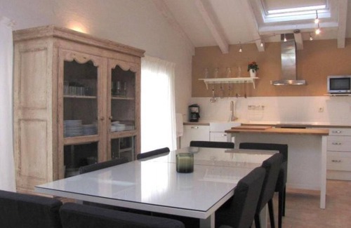 Amescoa Baja House | Country House 'Gailupa' with Mountain View, Private Garden and Wi-Fi