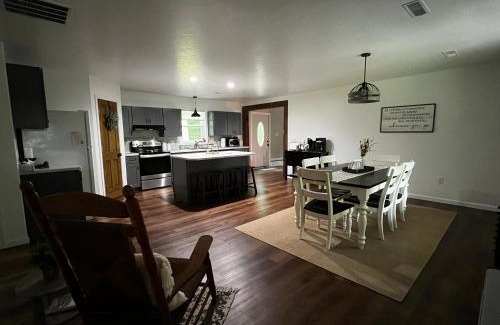 Blissfield House | Country Hills Hideaway