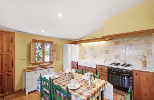 San Martin Sarroca House | Country Home 'Cal Tuyà' with Private Pool, Terrace and Garden