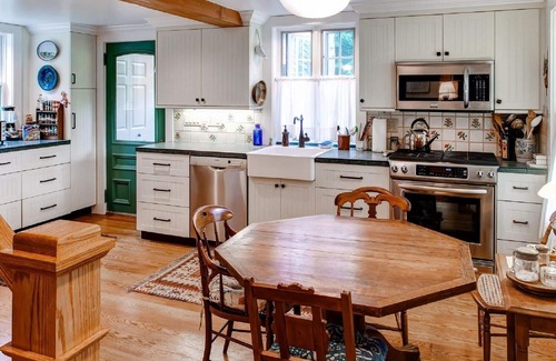 Hartland Four Corners House | Country Home next to Blow-Me-Down Covered Bridge in the Old Cornish Art Colony!