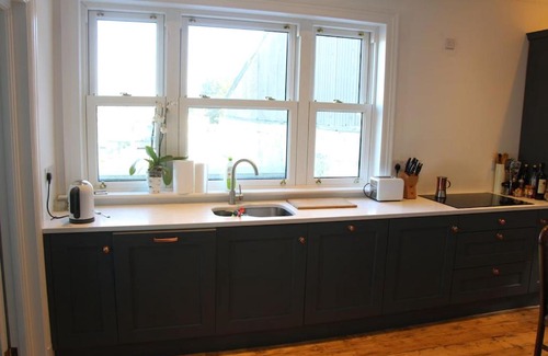 Kildare Apartment | Country home with a Pub, Restaurant & Brewery onsite !