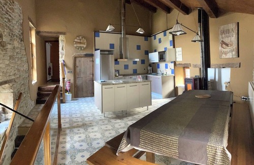 Gallipienzo House | Country House 'Zulotxo' with Mountain View, Private Terrace and Wi-Fi