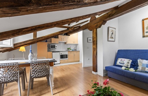 Selores House | Country House 'Apartamento 2' with Mountain View, Shared Garden and Wi-Fi