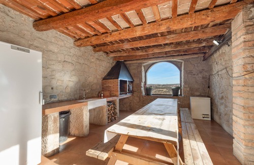 Casserres House | Country House 'Cal Cirera' with Mountain View, Wi-Fi and Air Conditioning