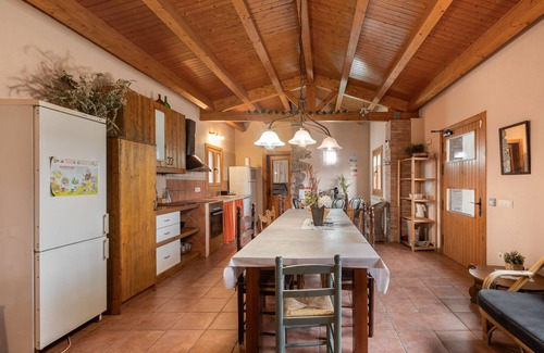 Casserres House | Country House 'Cal Torrentí' with Mountain View, Private Pool and Wi-Fi