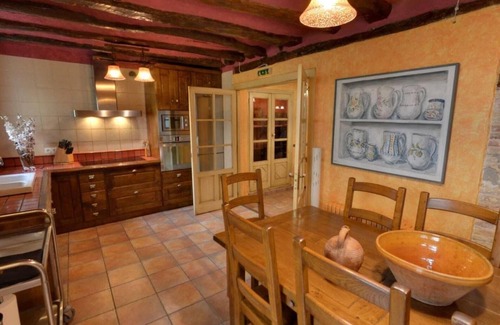 Lerin House | Country House 'Casa Rural La Tahona' with Private Terrace, Wi-Fi and Air Conditioning