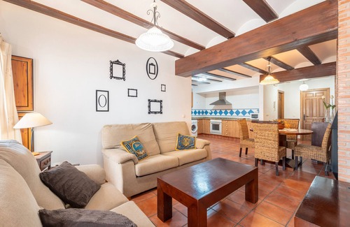 Chulilla House | Country House 'Cueva Del Gollisno' with Mountain View and Wi-Fi