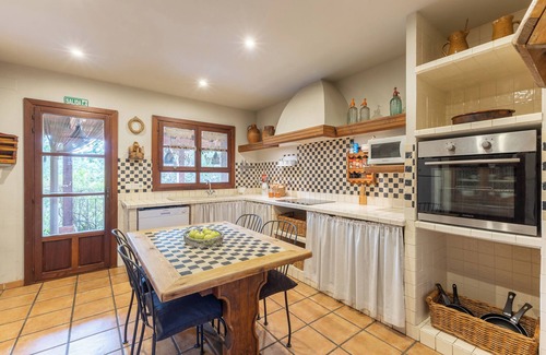 Espirdo House | Country House 'Dalt La Figuera' with Mountain View, Private Pool and Wi-Fi