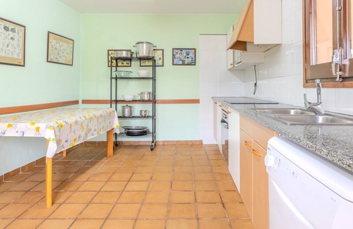 La Vall d'en Bas House | Country House 'Can Mestrehumà' with Private Pool, Private Terrace and Private Garden