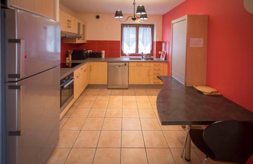 Beauvoir-de-Marc Villa | Country House 'Au Domaine De Chasse' with Private Terrace, Private Garden and Wi-Fi