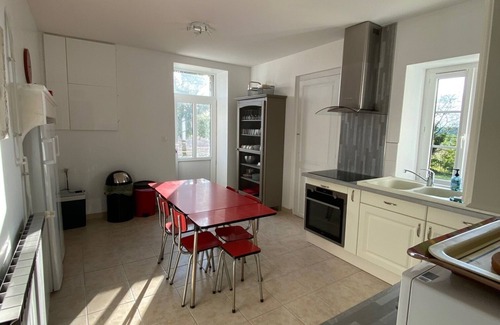 Saint-Benin-d'Azy House | Country house with a beautiful view, ideal for family and friends get-togethers