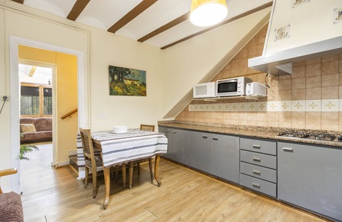 Oden Villa | Country House 'Gran Company' with Lake View, Wi-Fi and Air Conditioning