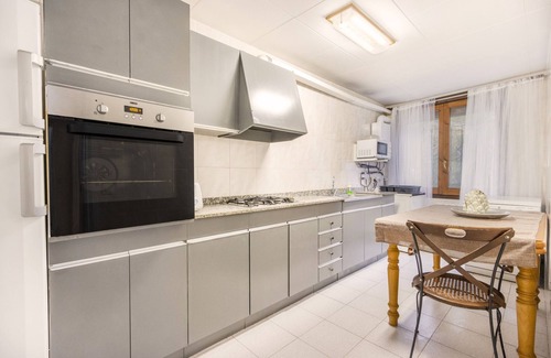 Oden Villa | Country House 'Gran Parents' with Lake View, Wi-Fi and Air Conditioning