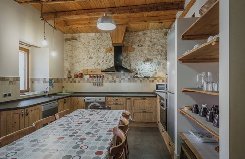 Frumales House | Country House 'Hoyal' with Private Garden and Wi-Fi