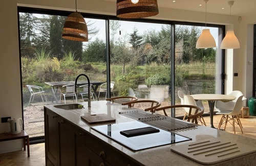 Trafford House | Country house in leafy hale