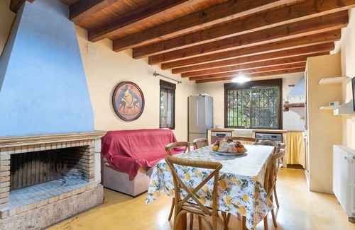 Catral House | Country House 'La Carrasca - Limón' with Shared Pool, Wi-Fi and Air Conditioning