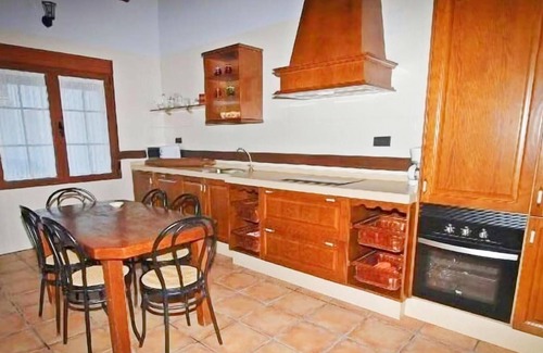 La Seca House | Country House 'La Seca Cuna Del Rueda' with Mountain View, Private Pool and Private Terrace