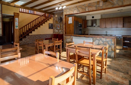 Asparrena House | Country House 'Legaire Etxea' with Mountain View, Private Garden and Wi-Fi
