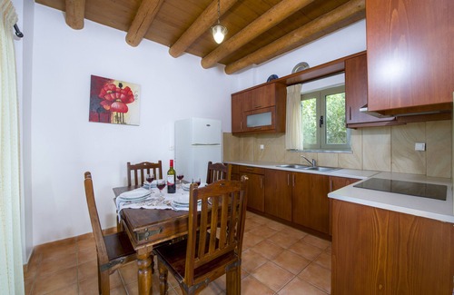 Milia Villa | Country House 'Malathiros 1 with Private Pool' with Sea View, Wi-Fi and Air Conditioning