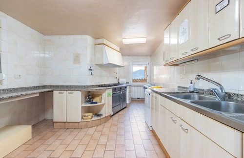 Claverol House | Country House 'Rectoria De Claverol' with Mountain View, Private Terrace and Wi-Fi