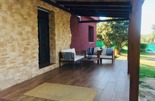 Marugan House | Country House Surrounded by Trees