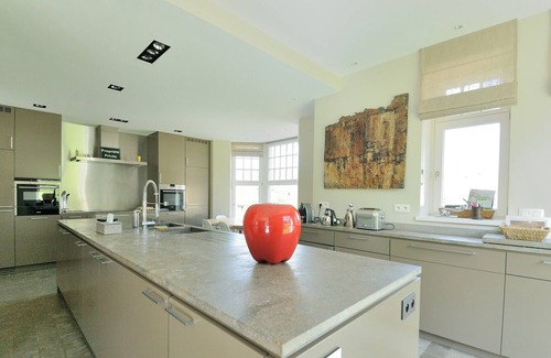 Profondeville House | country house tastefully renovated, large garden, pool, bowling - 14 pers.
