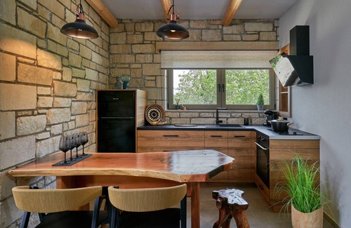 Plati Villa | Country House 'Villa 1' with Mountain View, Balcony and Wi-Fi