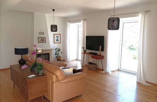Envendos Cottage | Country house with 2 floors in front of the Tagus River