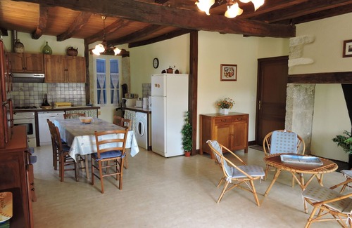 Mauroux House | Country house with heated pool.
