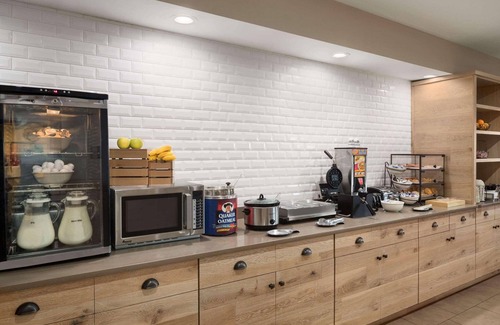 Shepherdsville Hotel | Country Inn & Suites by Radisson, Louisville South, KY