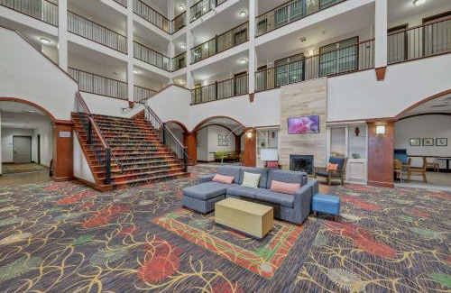 Hoschton Hotel | Country Inn & Suites by Radisson, Braselton, GA