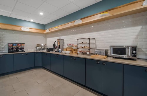 Goldsboro Hotel | Country Inn & Suites by Radisson, Goldsboro, NC