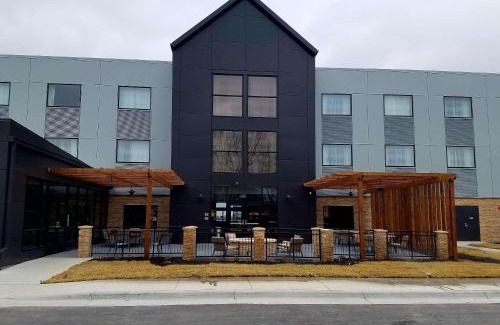Lawrence Hotel | Country Inn & Suites by Radisson, Lawrence, KS