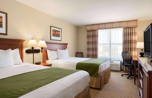 Orange Prairie Hotel | Country Inn & Suites by Radisson, Peoria North, IL