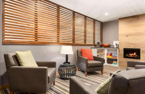 Brainerd Hotel | Country Inn & Suites by Radisson, Baxter, MN