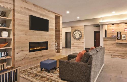 Byram Hotel | Country Inn & Suites by Radisson, Byram-Jackson South, MS