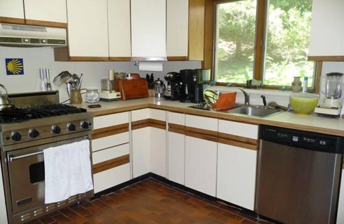 Hillsdale House | Country Karma -Quiet Wooded Getaway