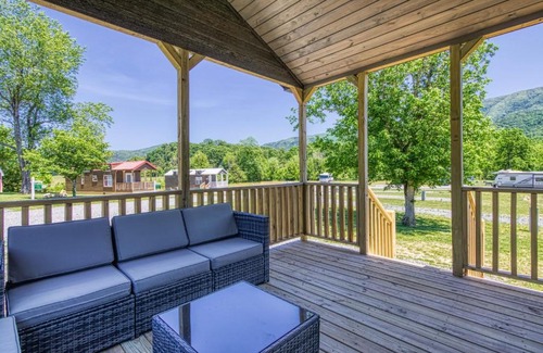 Gatlinburg - Pigeon Forge House | Country Living cottage