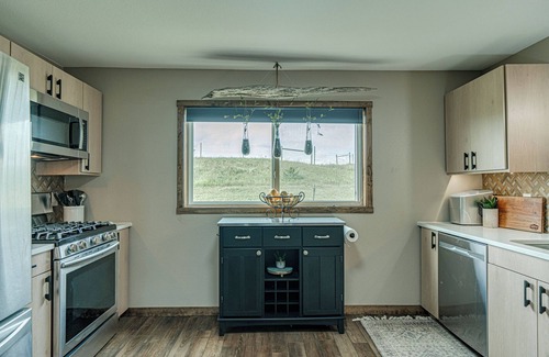 Menoken Other | Country Living with Modern Amenities and Hot Tub