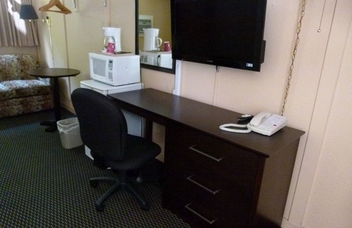 Arnprior Hotel | Country Squire Motel