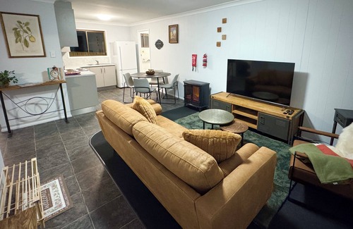Stanthorpe House | Country Style Comfort in Stanthorpe | Close to everything | Newly renovated