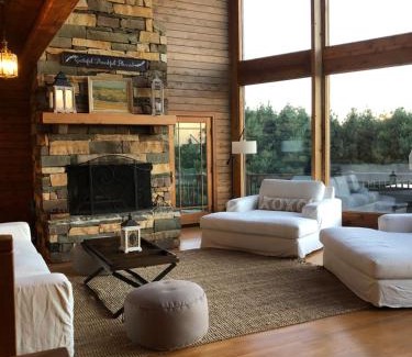 Laurel Fork Ski Chalet | Country vacation home