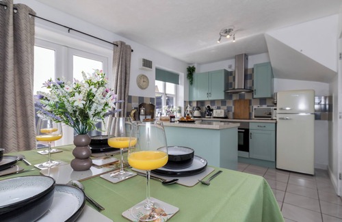 Denstone House | Countryside Stay Near JCB, Peak District & Alton Towers