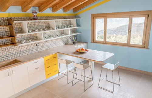 Mezzane di Sotto House | Countryside villa with pool on the hills surrounding Verona