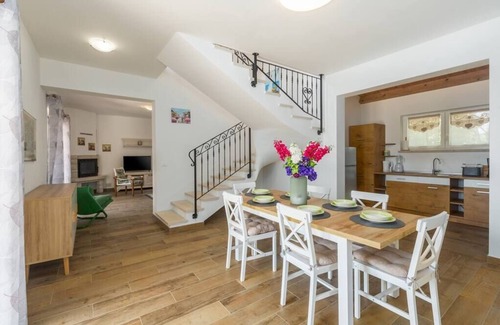 Brajkovici Villa | Countryside Villa - Violetta with pool and garden