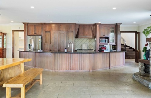 Whitford Villa | Countryside Zen Estate - Views and Pool