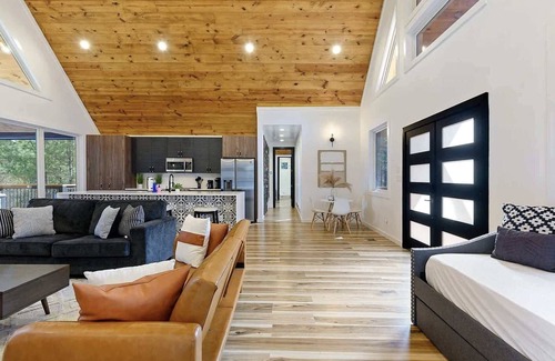 Broken Bow Cabin | Couples - Family - Games - Hot tub - Sauna