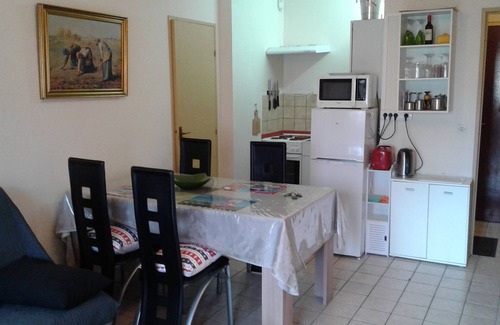 Courseulles-sur-Mer Apartment | COURSEULLES 150 Meters FROM THE SEA NEAR PORT AND SHOPS