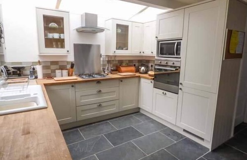 Solva Cottage | COURT HOUSE, pet friendly, character holiday cottage in Solva